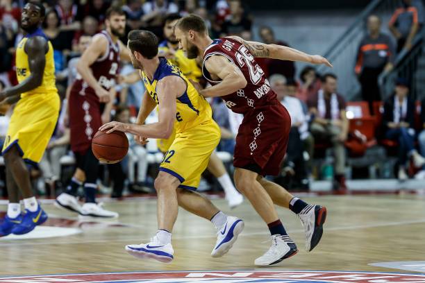 他充分肯定 他充分肯定